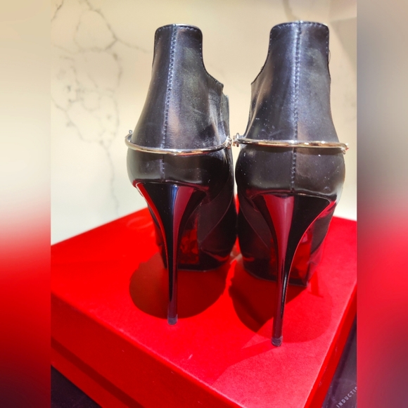 Cesare Paciotti - Women's Black Leather Booties, Size 35.5 - Picture 2 of 5